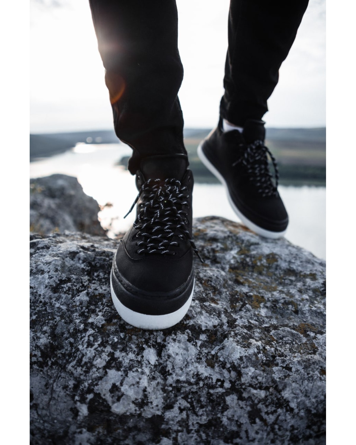 Боти чоловічі чорні з білою підошвою HB9585