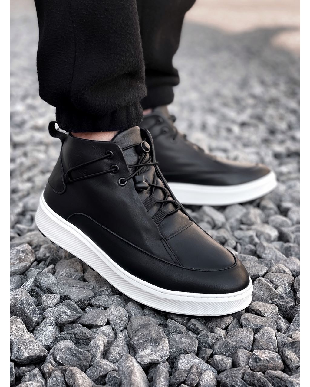 Кросівки чоловічі чорні з білою підошвою 6999кб