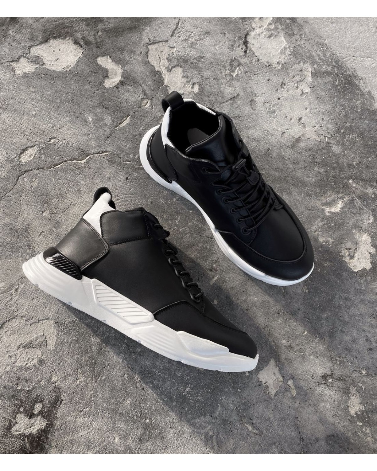 Боти чоловічі чорні з білою підошвою GR12