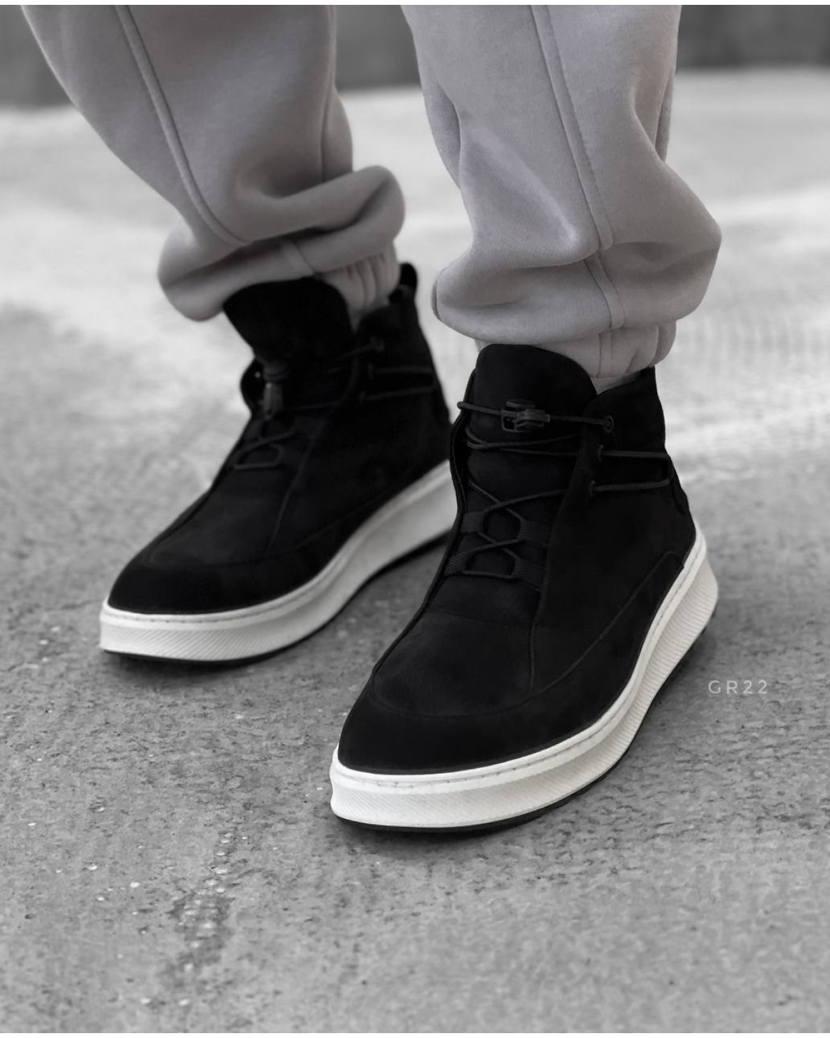 Боти чоловічі чорні з білою підошвою GR22