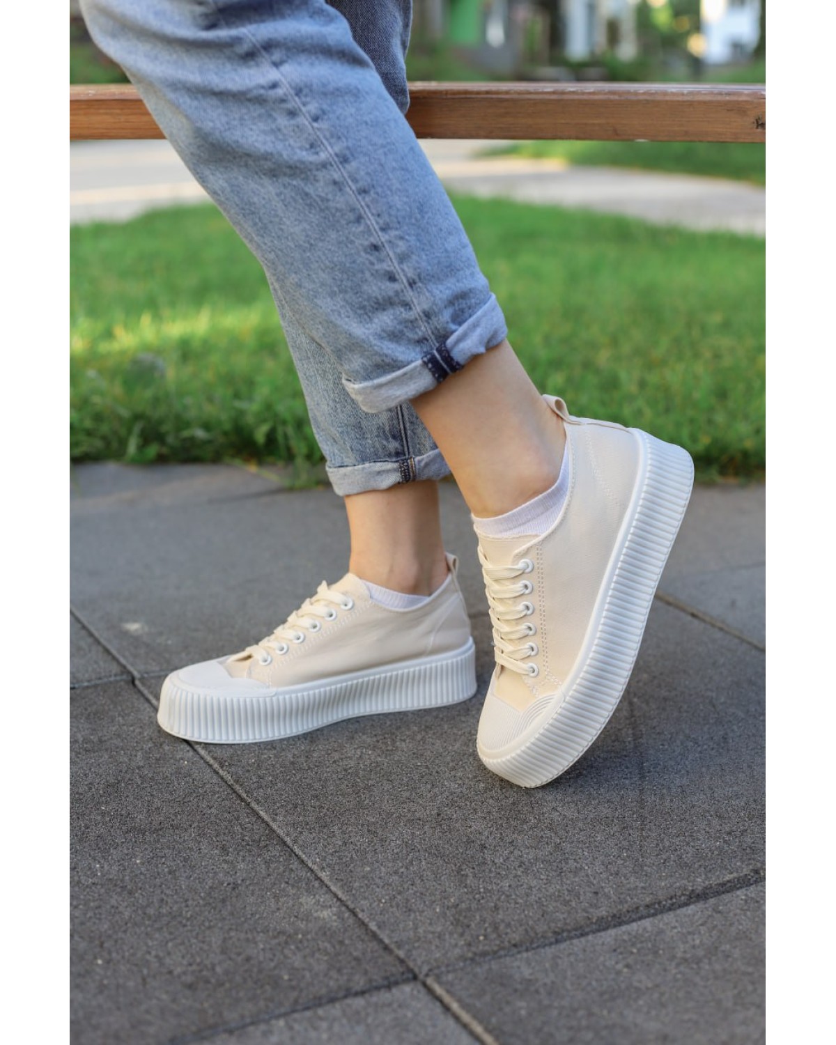 Жіночі кеди з білою підошвою AM10044